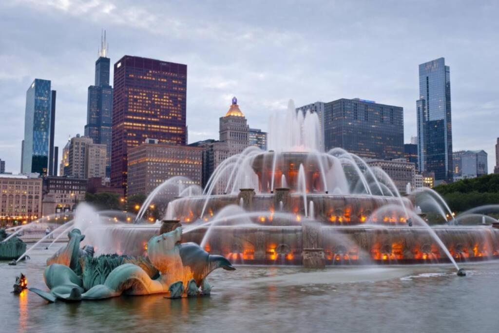 Spacious 2Br Vacation Rental With City View, Optional Parking And Gym Near Mccormick Place & Downtown Chicago Attractions Exterior foto