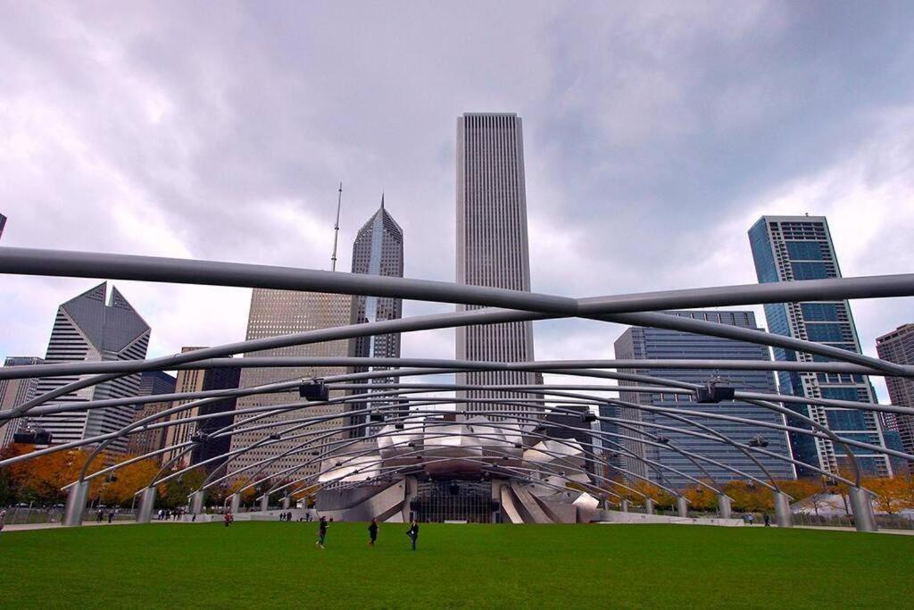 Spacious 2Br Vacation Rental With City View, Optional Parking And Gym Near Mccormick Place & Downtown Chicago Attractions Exterior foto