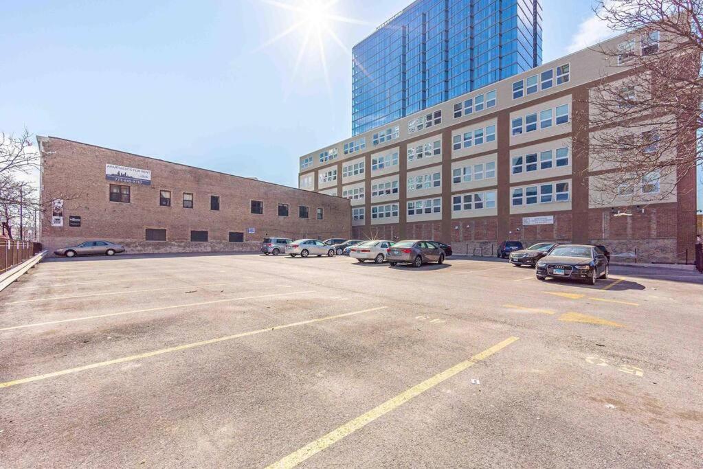 Spacious 2Br Vacation Rental With City View, Optional Parking And Gym Near Mccormick Place & Downtown Chicago Attractions Exterior foto